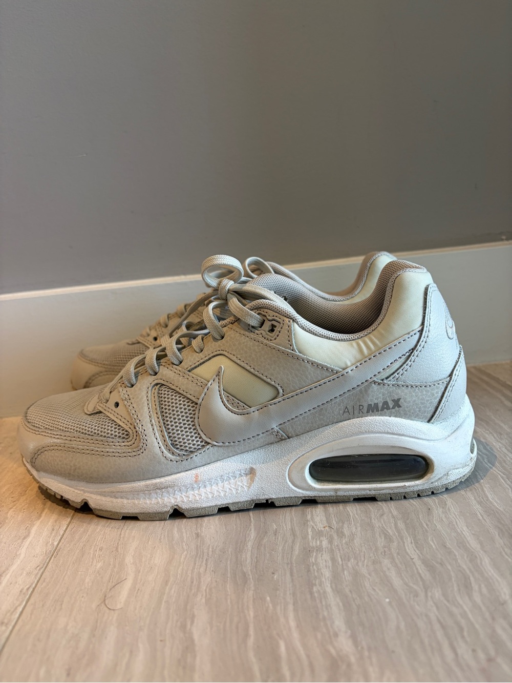 Nike Women's Air Max Women’s Sz 8 Sneakers - Picture 5 of 14